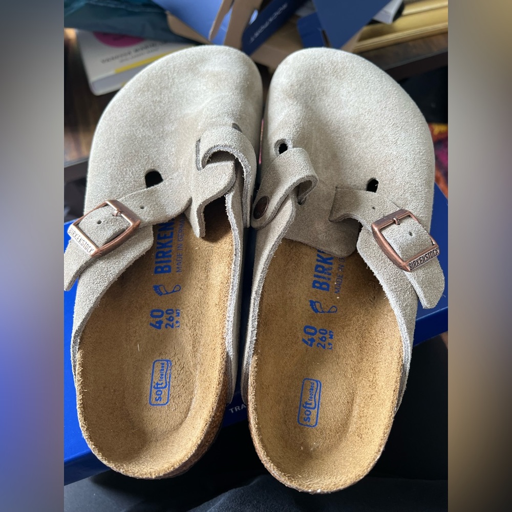 Size 40 Boston Birkenstock in taupe